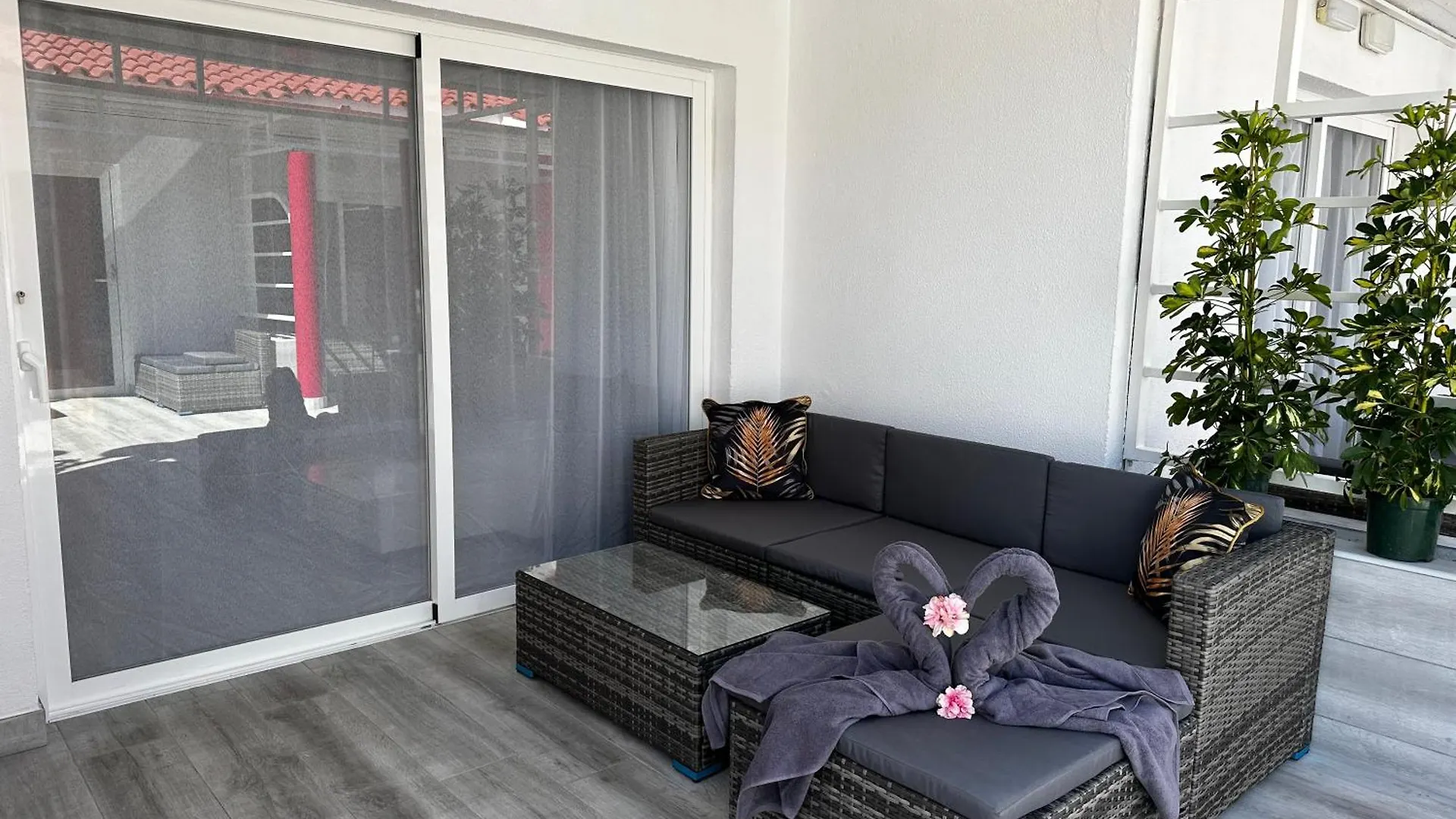 Love hotel Paradise Resort - Fkk Swinger & Nudist Couples Only Maspalomas